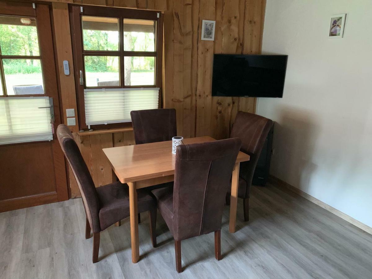 הוילה Uelsen Ferienhaus Am Waldchen מראה חיצוני תמונה